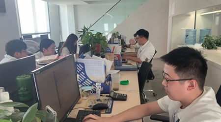 “瓜分快樂”：一場難忘的吃瓜大賽