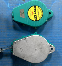 高空作業(yè)時不能同時失去安全防墜器和安全帶的保護(hù)